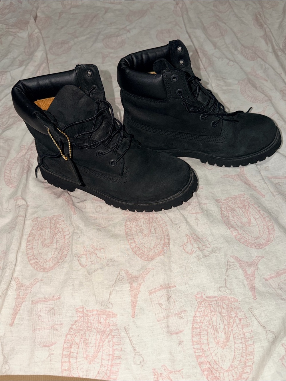 Unisex Timberland 6-Inch Black Boots Size 5.5Y (Boys/Girls/Women 7)